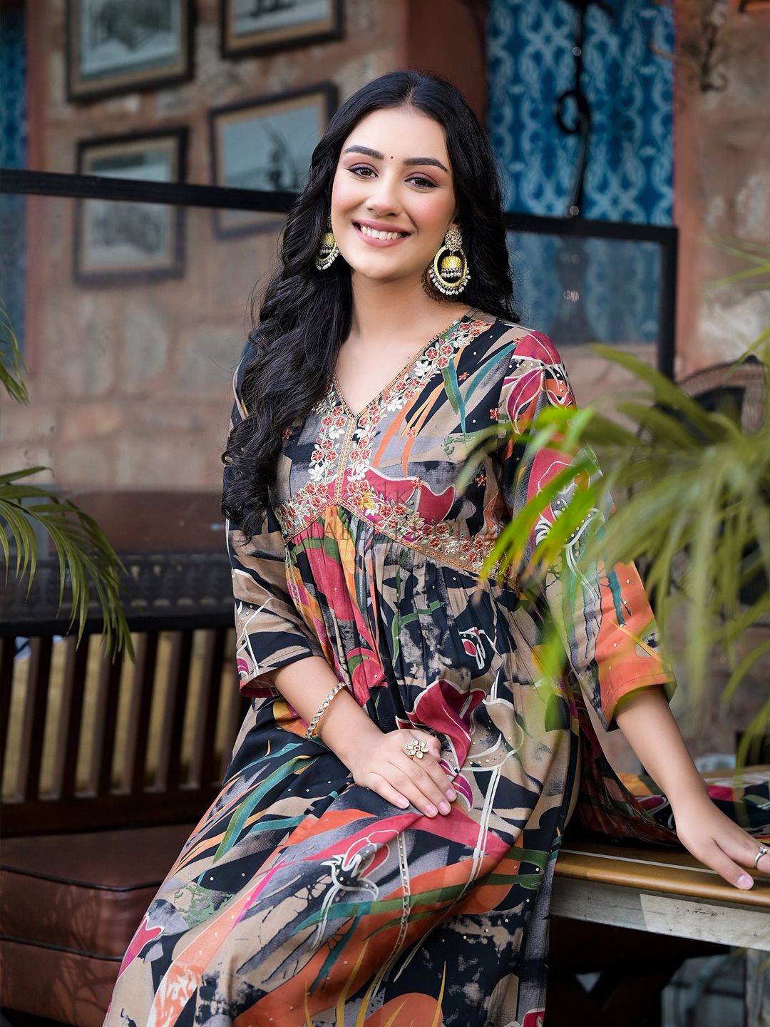 53f49235-59c1-4744-b7c9-30df070bed0b1723389760099-Label-Khoj-Floral-Printed-Thread-Work-A-Line-Kurta-908172338-7.jpg