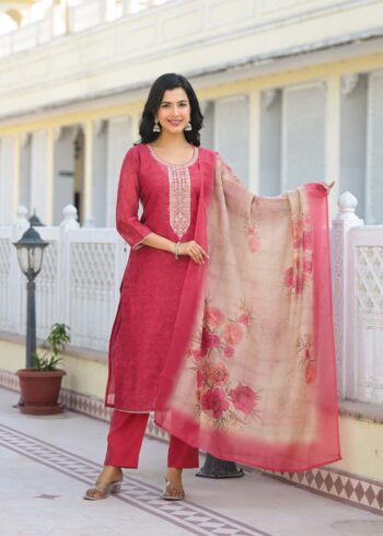 Label Khoj Women Chanderi kurta, trouser and dupptta set