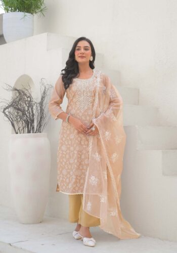 Label Khoj Women Chanderi kurta, trouser and dupptta set