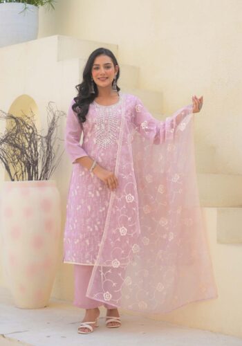 Label Khoj Women Chanderi kurta, trouser and dupptta set