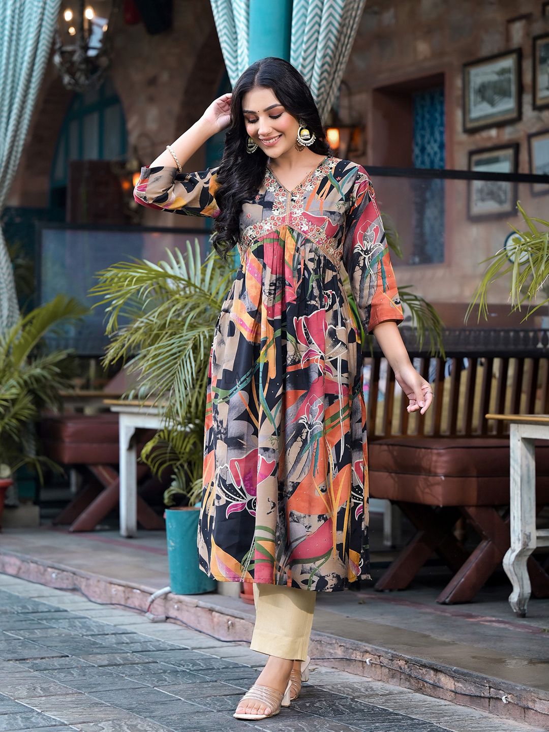c6f8576e-a138-415e-a138-31ba332f0d261723389760144-Label-Khoj-Floral-Printed-Thread-Work-A-Line-Kurta-908172338-4.jpg