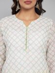 036067af-5049-41e2-8e82-2e8c687efde21709729213979LabelKhojWomenGeometricPrintedThreadWorkKurta1.jpg