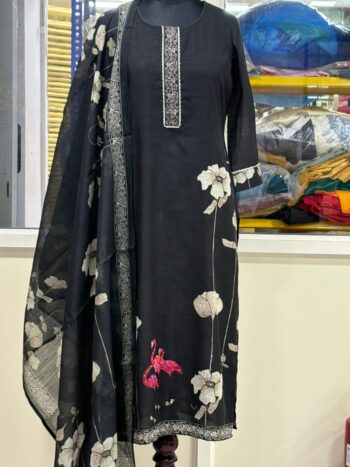 Label Khoj Women Lilen kurta, trouser and dupptta set