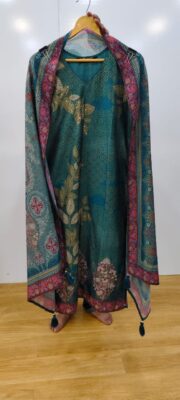 Label khoj Maslin shimmer kurta , trouser and dupptta set