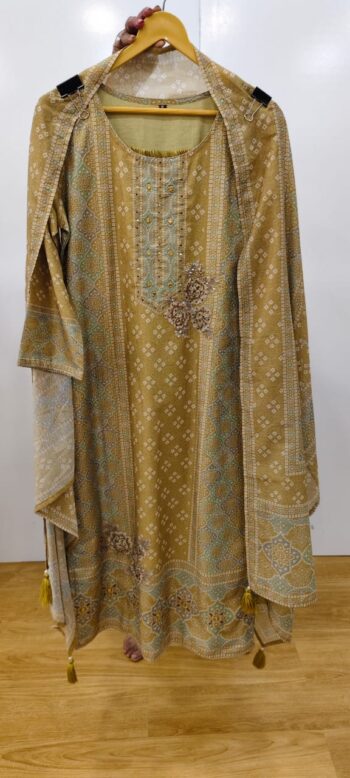 Label khoj Maslin shimmer kurta , trouser and dupptta set